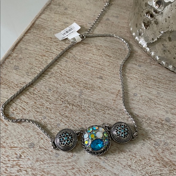 Neclace - Picture 4 of 4